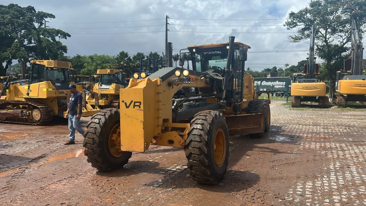 Motoniveladora John Deere 620G
